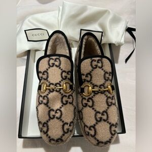 NEW!! Gucci - Wool GG Womens Fria Loafers 37.5 in the color Beige Ebony
